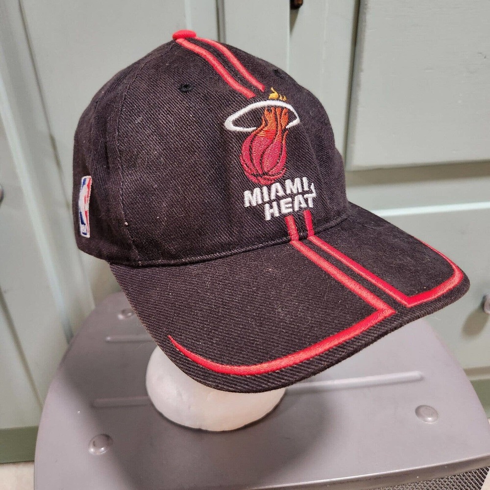 VTG Miami Heat Sports Specialties NBA Basketball Strapback Hat Cap Black Red
